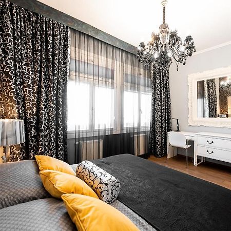 Premium Apt Kosice Center 3 Room 150M2 Hlavna Ulica Экстерьер фото